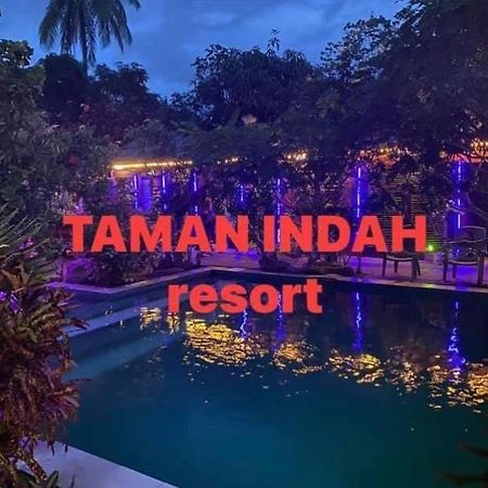 Taman Indah Resort Tamanredjo 外观 照片